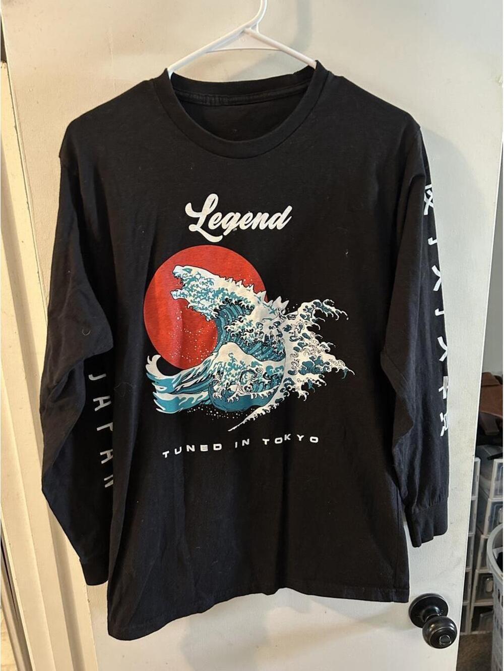 Black long sleeve Tokyo Japan t-shirt with blue wave graphic size XL